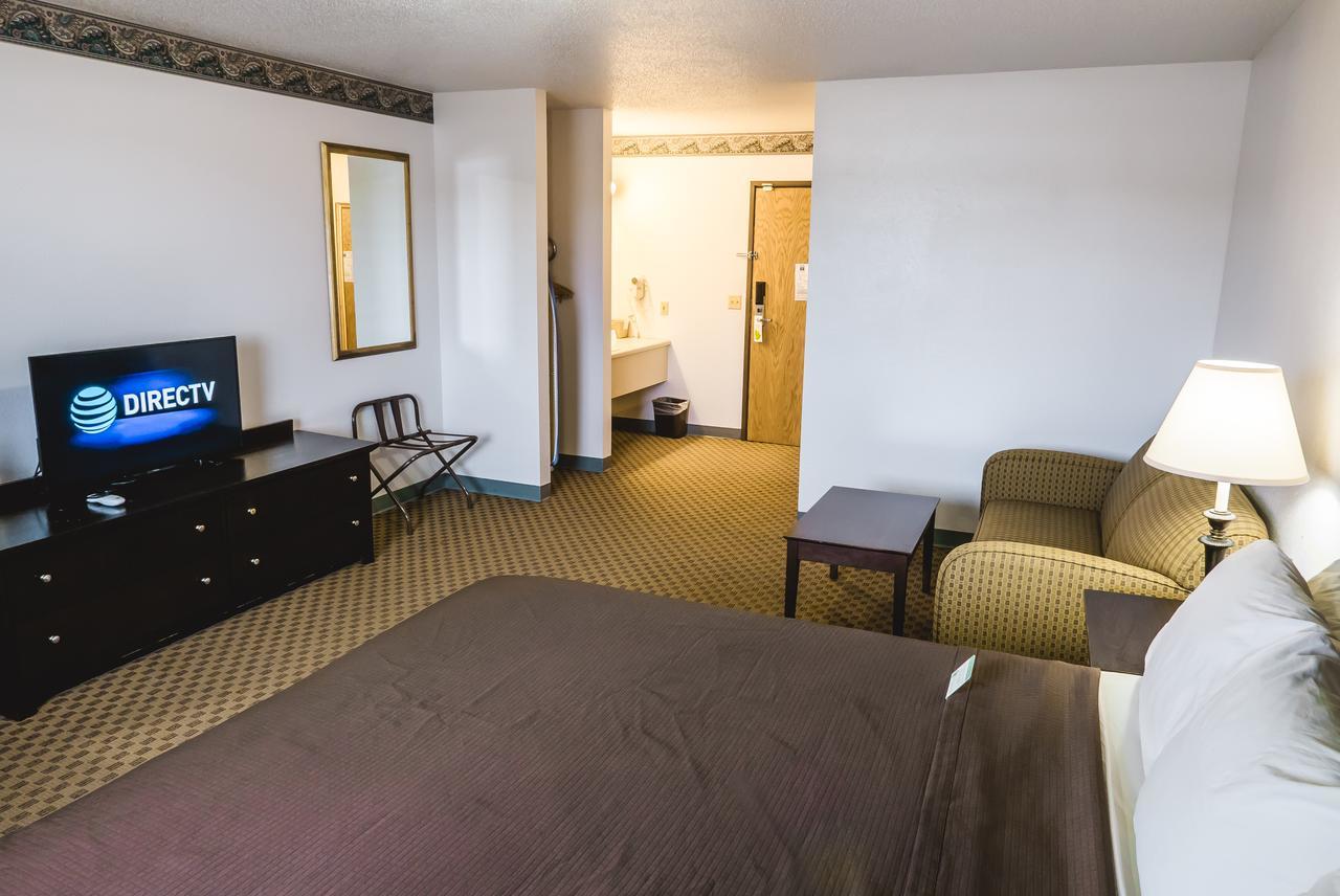 Cobblestone Inn & Suites - Platteville Экстерьер фото
