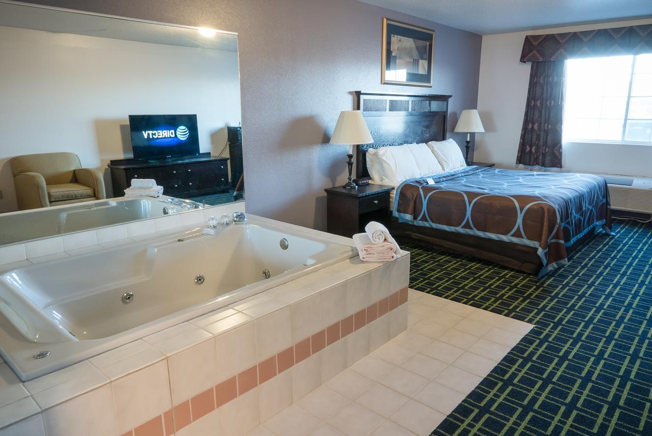 Cobblestone Inn & Suites - Platteville Экстерьер фото