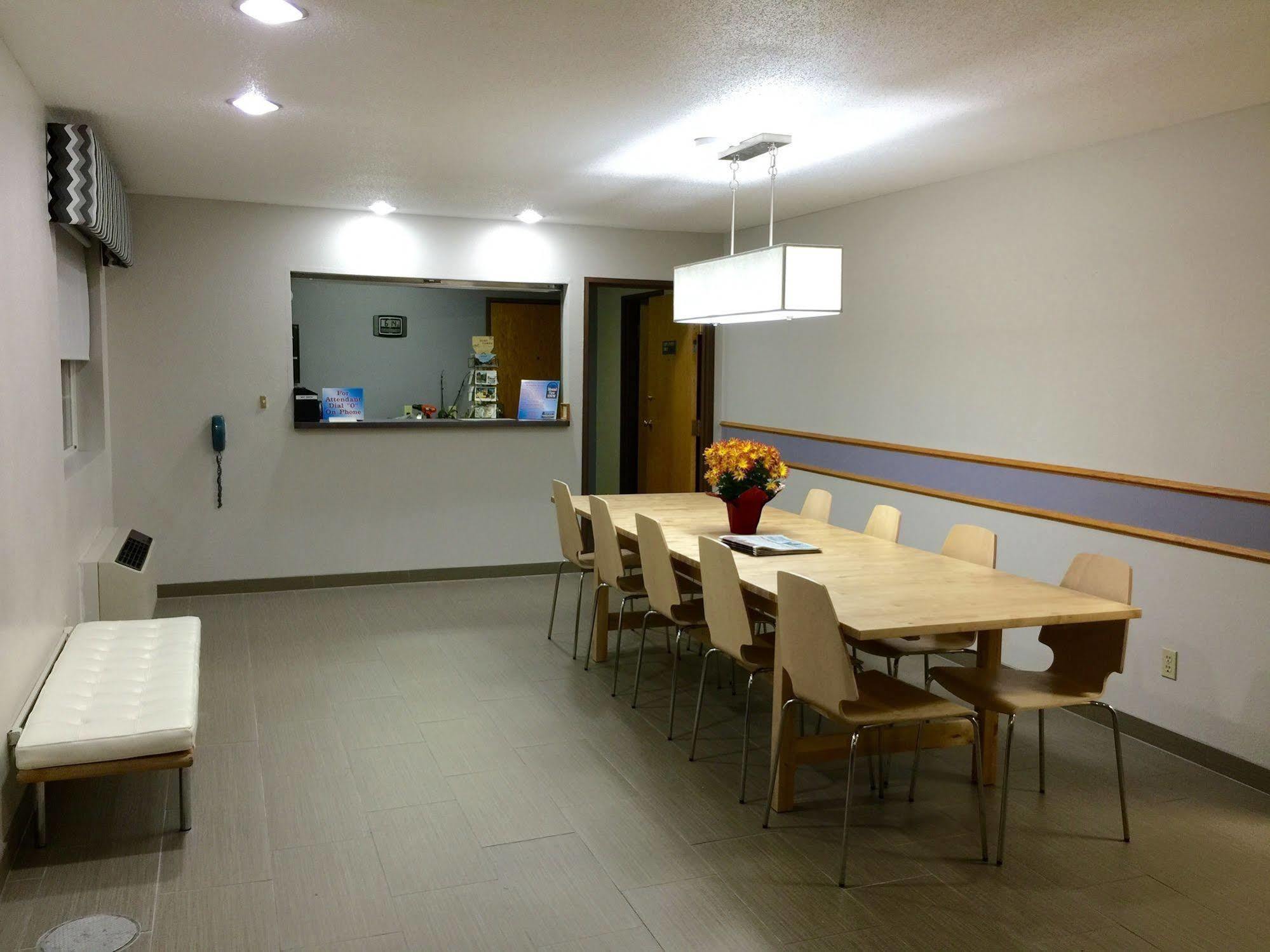 Cobblestone Inn & Suites - Platteville Экстерьер фото