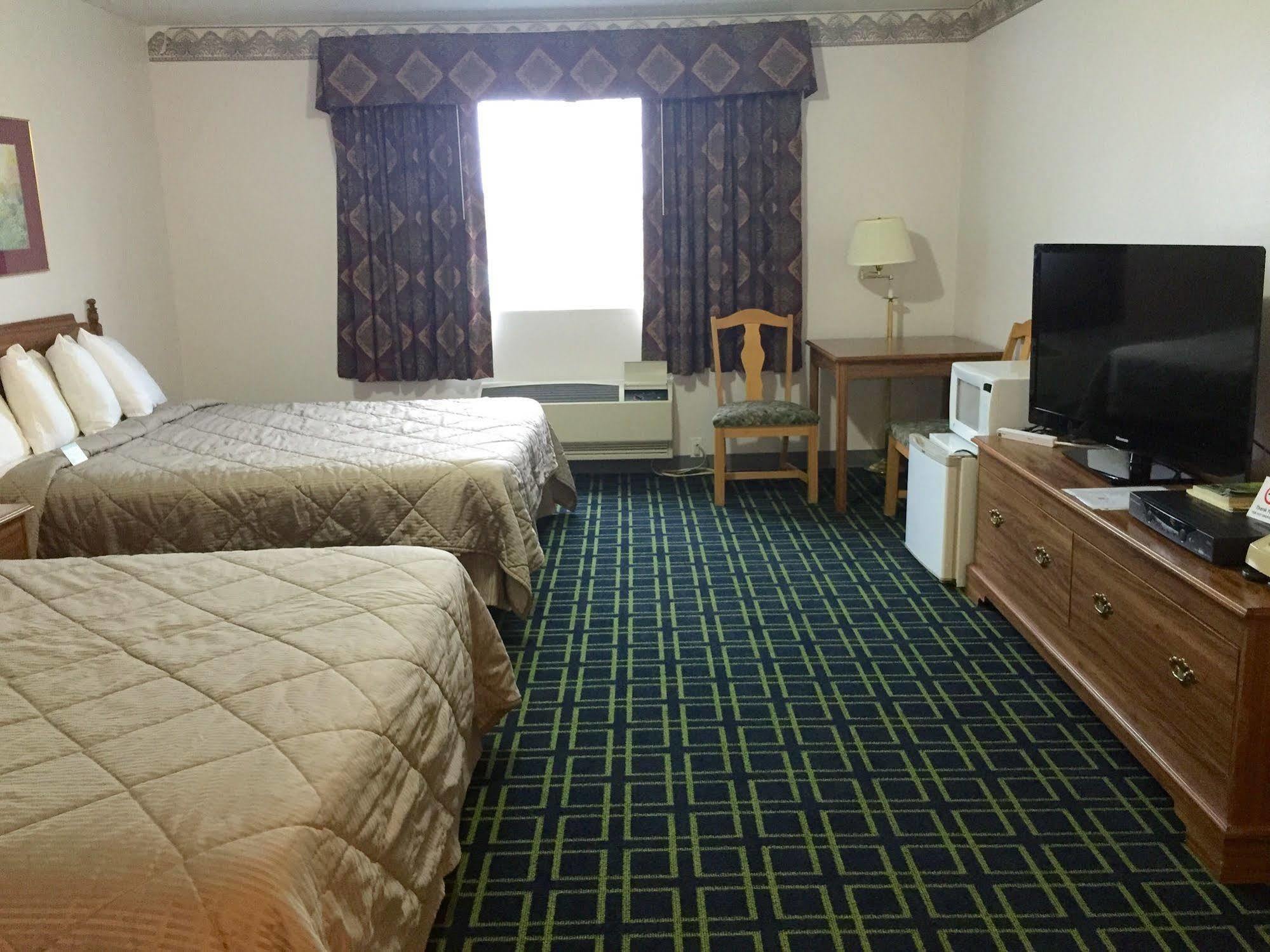 Cobblestone Inn & Suites - Platteville Экстерьер фото