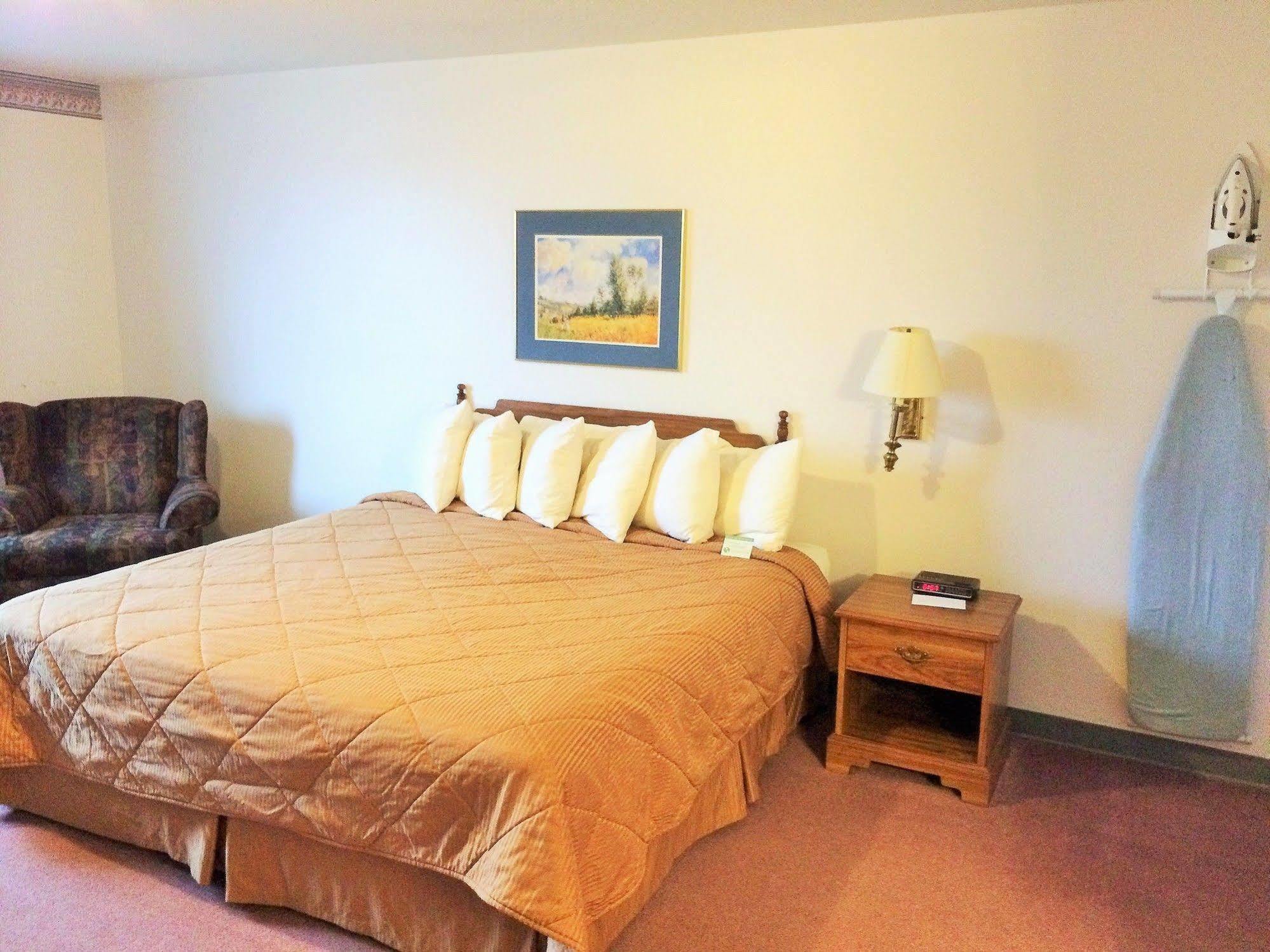 Cobblestone Inn & Suites - Platteville Экстерьер фото